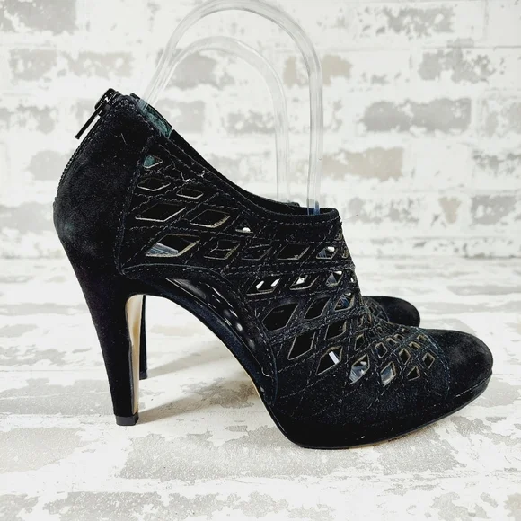 NEW Nine West Black Suede Laser Cut Back Zip High Heeled Booties F725 - Picture 5 of 12